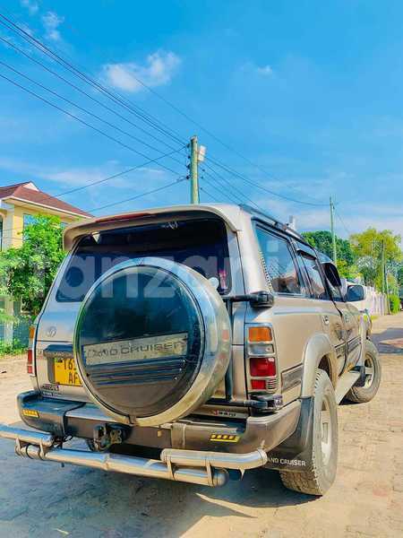 Big with watermark toyota land cruiser dodoma bahi 23354