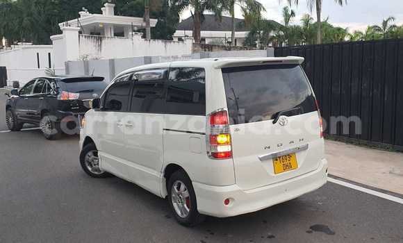 Nunua Ilio tumika Toyota Noah Nyeupe Gari ndani ya Bagamoyo nchini Pwani Nunua Ilio tumika Toyota Noah Nyeupe Gari ndani ya Bagamoyo nchini Pwani