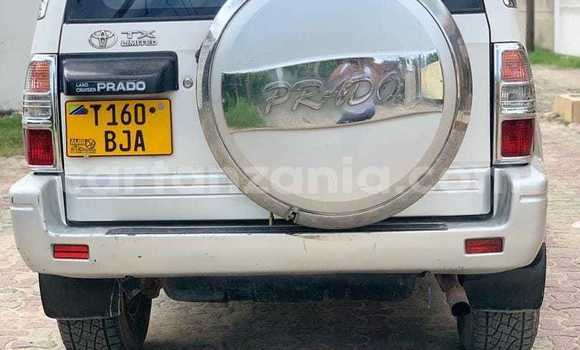 Nunua Ilio tumika Toyota Prado Nyeupe Gari ndani ya Bariadi nchini Simiyu Nunua Ilio tumika Toyota Prado Nyeupe Gari ndani ya Bariadi nchini Simiyu