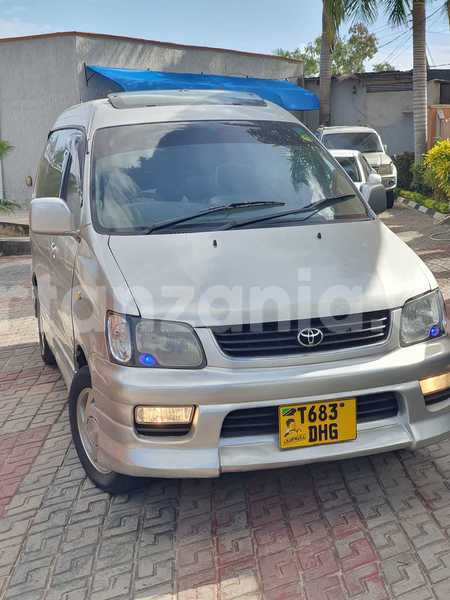 Big with watermark toyota noah dodoma bahi 23389