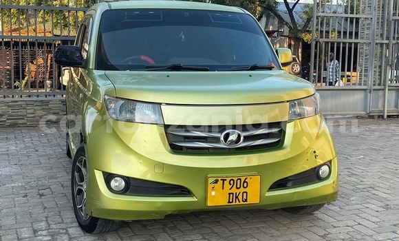 Buy Used Toyota bB Green Car in Babati Urban in Manyara