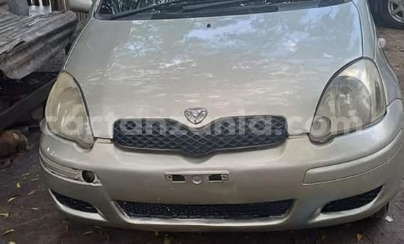 Nunua Ilio tumika Toyota Vitz Nyingine Gari ndani ya Bagamoyo nchini Pwani