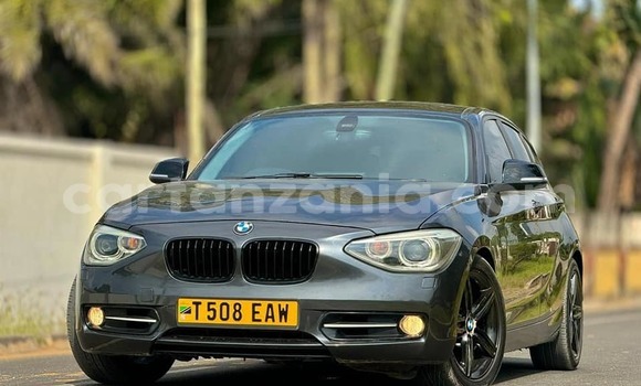 Buy Used BMW 1-Series Black Car in Bagamoyo in Pwani