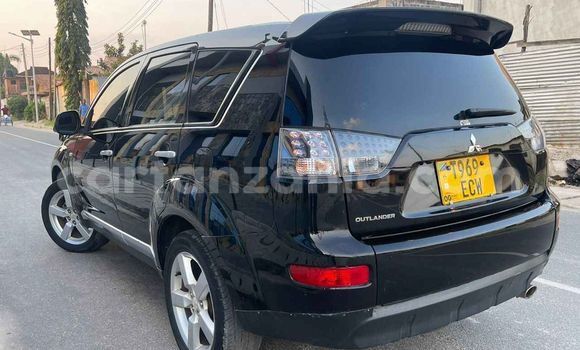 Nunua Ilio tumika Mitsubishi Outlander Nyeusi Gari ndani ya Vijijini vya Babati nchini Manyara Nunua Ilio tumika Mitsubishi Outlander Nyeusi Gari ndani ya Vijijini vya Babati nchini Manyara