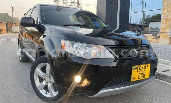 Nunua Ilio tumika Mitsubishi Outlander Nyeusi Gari ndani ya Vijijini vya Babati nchini Manyara Nunua Ilio tumika Mitsubishi Outlander Nyeusi Gari ndani ya Vijijini vya Babati nchini Manyara