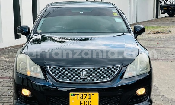 Buy Used Toyota Crown Black Car in Babati Urban in Manyara