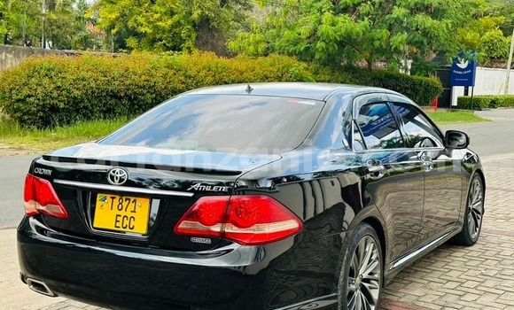 Nunua Ilio tumika Toyota Crown Nyeusi Gari ndani ya Babati Mjini nchini Manyara Nunua Ilio tumika Toyota Crown Nyeusi Gari ndani ya Babati Mjini nchini Manyara