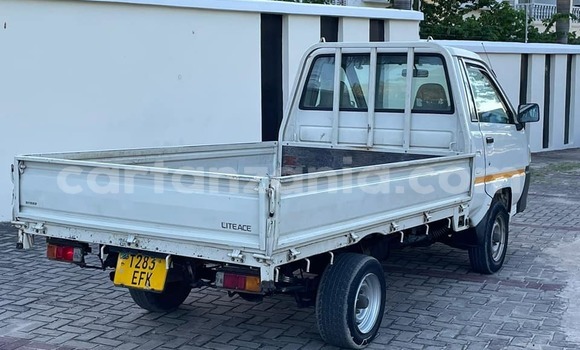 Nunua Ilio tumika Toyota Town Ace Nyeupe Gari ndani ya Bagamoyo nchini Pwani Nunua Ilio tumika Toyota Town Ace Nyeupe Gari ndani ya Bagamoyo nchini Pwani