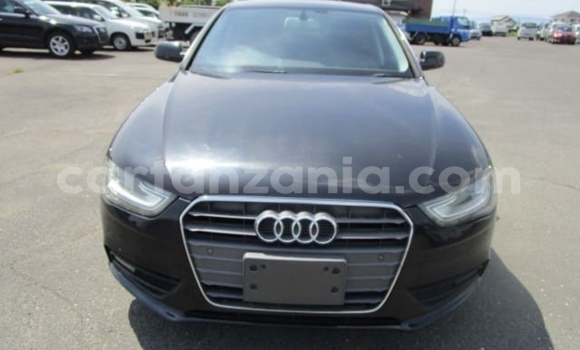 Nunua Imported Audi A4 Nyeusi Gari ndani ya Dar es Salaam nchini Dar es Salaam