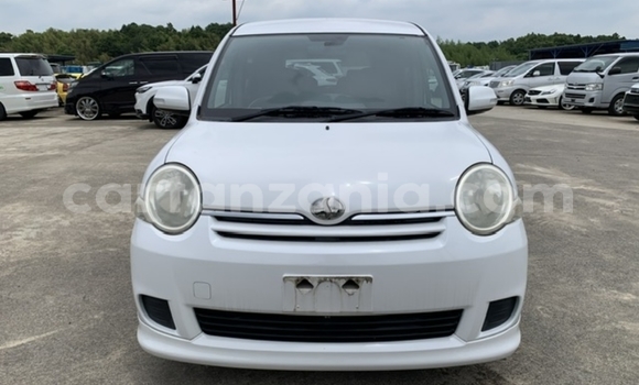 Buy Import Toyota Sienta White Car in Dar es Salaam in Dar es Salaam Buy Import Toyota Sienta White Car in Dar es Salaam in Dar es Salaam