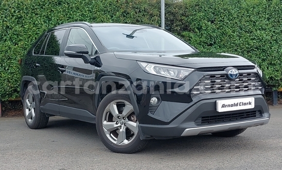 Nunua Ilio tumika Toyota RAV4 Nyeusi Gari ndani ya Dar es Salaam nchini Dar es Salaam