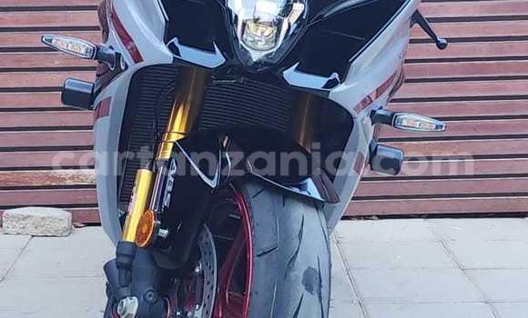 Buy Used Suzuki GSXR Black Bike in Arusha in Arusha Buy Used Suzuki GSXR Black Bike in Arusha in Arusha