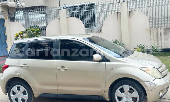 Nunua Ilio tumika Toyota IST Nyingine Gari ndani ya Dar es Salaam nchini Dar es Salaam