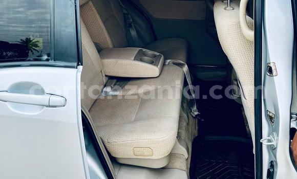 Nunua Ilio tumika Toyota Raum Nyingine Gari ndani ya Dar es Salaam nchini Dar es Salaam Nunua Ilio tumika Toyota Raum Nyingine Gari ndani ya Dar es Salaam nchini Dar es Salaam