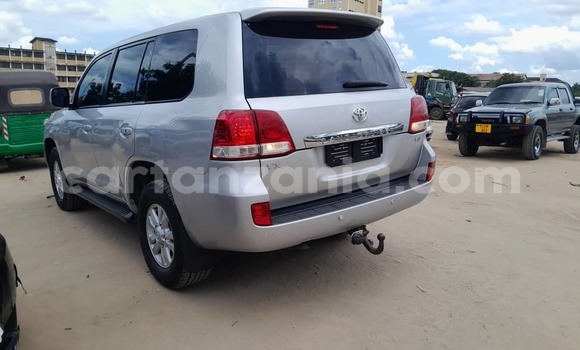 Buy Import Toyota Land Cruiser Silver Car in Kinondoni in Dar es Salaam Buy Import Toyota Land Cruiser Silver Car in Kinondoni in Dar es Salaam