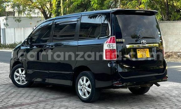 Nunua Ilio tumika Toyota Noah Nyeusi Gari ndani ya Dar es Salaam nchini Dar es Salaam Nunua Ilio tumika Toyota Noah Nyeusi Gari ndani ya Dar es Salaam nchini Dar es Salaam