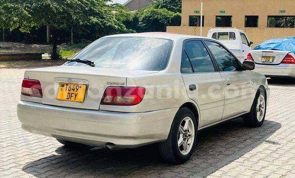 Nunua Ilio tumika Toyota Carina Nyingine Gari ndani ya Dar es Salaam nchini Dar es Salaam
