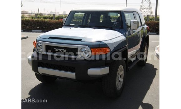 Nunua Imported Toyota FJ Cruiser Bluu Gari ndani ya Import - Dubai nchini Arusha Nunua Imported Toyota FJ Cruiser Bluu Gari ndani ya Import - Dubai nchini Arusha