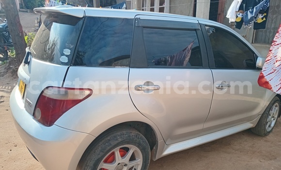 Buy Used Toyota IST Silver Car in Dar es Salaam in Dar es Salaam Buy Used Toyota IST Silver Car in Dar es Salaam in Dar es Salaam