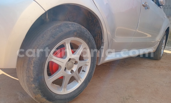 Buy Used Toyota IST Silver Car in Dar es Salaam in Dar es Salaam Buy Used Toyota IST Silver Car in Dar es Salaam in Dar es Salaam