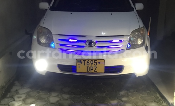 Buy Used Toyota IST White Car in Dar es Salaam in Dar es Salaam
