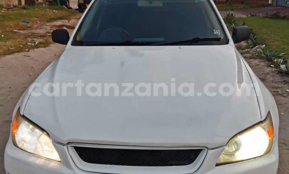Buy Used Toyota Altezza White Car in Dar es Salaam in Dar es Salaam Buy Used Toyota Altezza White Car in Dar es Salaam in Dar es Salaam