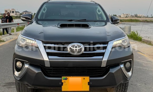 Buy Used Toyota Fortuner Black Car in Dar es Salaam in Dar es Salaam Buy Used Toyota Fortuner Black Car in Dar es Salaam in Dar es Salaam