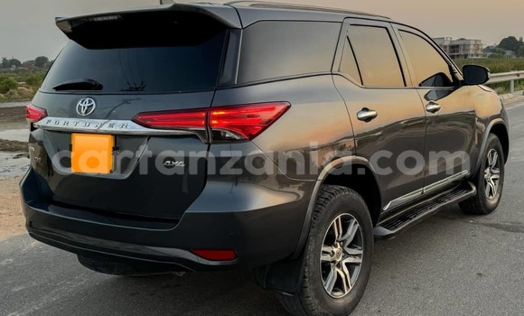 Buy Used Toyota Fortuner Black Car in Dar es Salaam in Dar es Salaam Buy Used Toyota Fortuner Black Car in Dar es Salaam in Dar es Salaam
