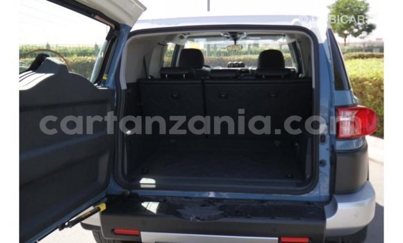 Nunua Imported Toyota FJ Cruiser Bluu Gari ndani ya Import - Dubai nchini Arusha Nunua Imported Toyota FJ Cruiser Bluu Gari ndani ya Import - Dubai nchini Arusha