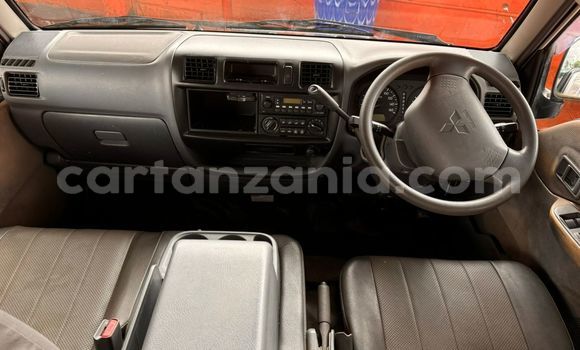 Nunua Imported Mitsubishi Delica Nyeupe Gari ndani ya Dar es Salaam nchini Dar es Salaam Nunua Imported Mitsubishi Delica Nyeupe Gari ndani ya Dar es Salaam nchini Dar es Salaam