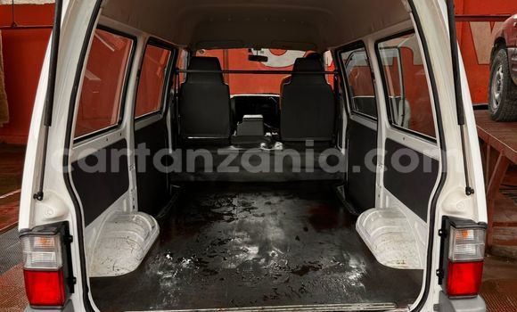 Nunua Imported Mitsubishi Delica Nyeupe Gari ndani ya Dar es Salaam nchini Dar es Salaam Nunua Imported Mitsubishi Delica Nyeupe Gari ndani ya Dar es Salaam nchini Dar es Salaam