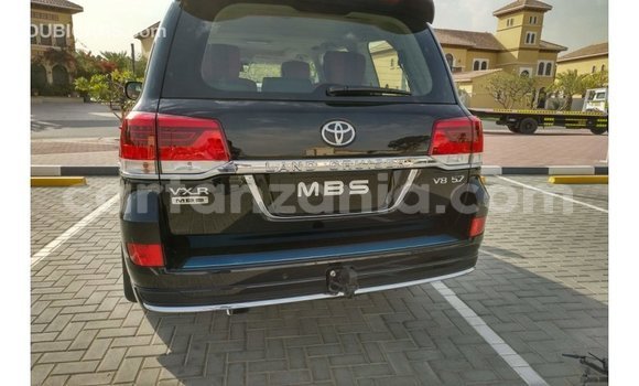 Nunua Imported Toyota Land Cruiser Nyeusi Gari ndani ya Import - Dubai nchini Arusha Nunua Imported Toyota Land Cruiser Nyeusi Gari ndani ya Import - Dubai nchini Arusha