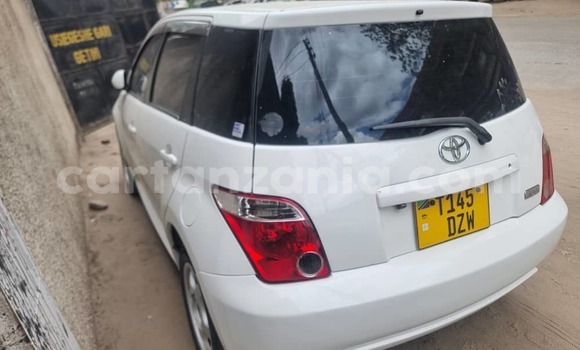 Buy Used Toyota IST White Car in Dar es Salaam in Dar es Salaam Buy Used Toyota IST White Car in Dar es Salaam in Dar es Salaam