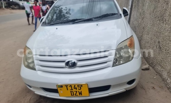 Buy Used Toyota IST White Car in Dar es Salaam in Dar es Salaam Buy Used Toyota IST White Car in Dar es Salaam in Dar es Salaam
