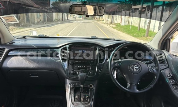 Buy Used Toyota Kluger White Car in Dar es Salaam in Dar es Salaam Buy Used Toyota Kluger White Car in Dar es Salaam in Dar es Salaam