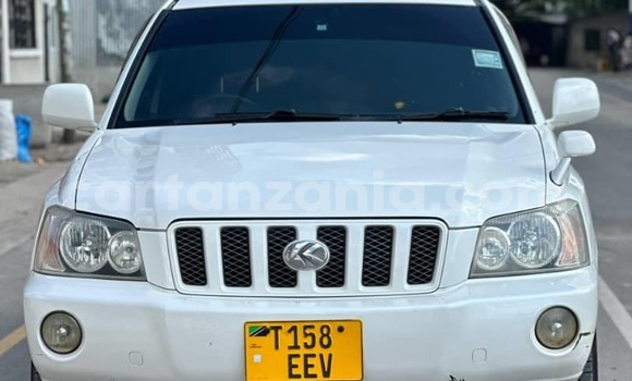 Buy Used Toyota Kluger White Car in Dar es Salaam in Dar es Salaam Buy Used Toyota Kluger White Car in Dar es Salaam in Dar es Salaam