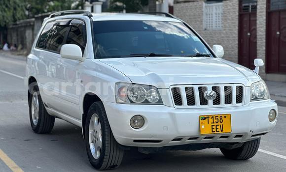 Buy Used Toyota Kluger White Car in Ilala in Dar es Salaam Buy Used Toyota Kluger White Car in Ilala in Dar es Salaam
