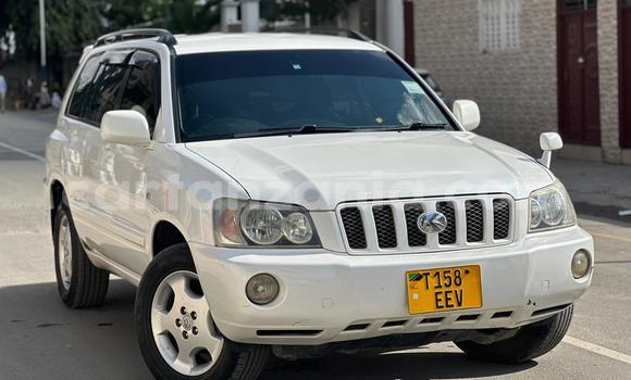 Buy Used Toyota Kluger White Car in Ilala in Dar es Salaam Buy Used Toyota Kluger White Car in Ilala in Dar es Salaam