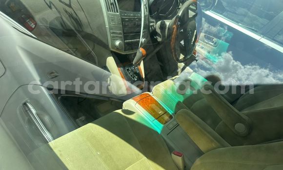 Buy Used Toyota Harrier Silver Car in Dar es Salaam in Dar es Salaam Buy Used Toyota Harrier Silver Car in Dar es Salaam in Dar es Salaam