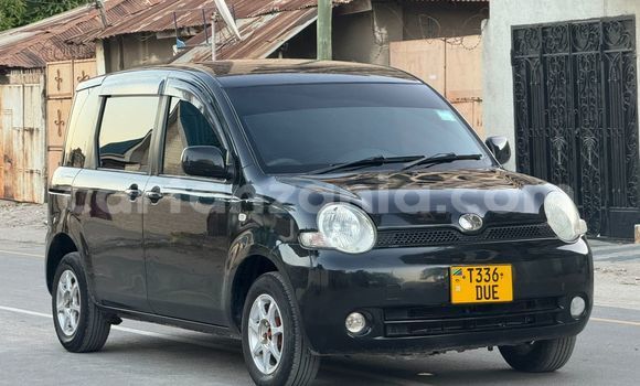 Buy Used Toyota Sienta Black Car in Dar es Salaam in Dar es Salaam Buy Used Toyota Sienta Black Car in Dar es Salaam in Dar es Salaam