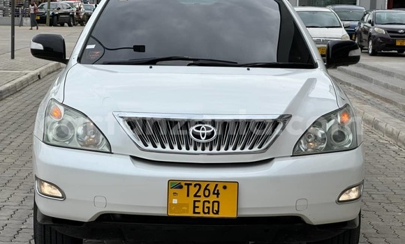 Buy Used Toyota Harrier White Car in Dar es Salaam in Dar es Salaam Buy Used Toyota Harrier White Car in Dar es Salaam in Dar es Salaam