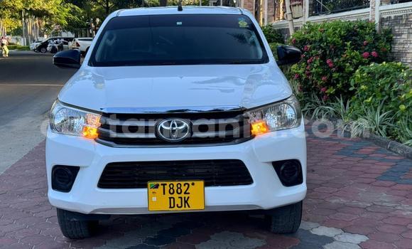 Buy Used Toyota Hilux White Car in Dar es Salaam in Dar es Salaam Buy Used Toyota Hilux White Car in Dar es Salaam in Dar es Salaam