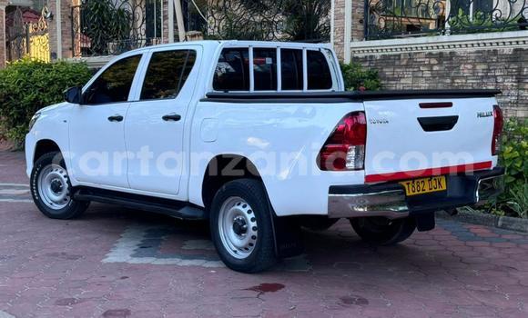 Buy Used Toyota Hilux White Car in Dar es Salaam in Dar es Salaam Buy Used Toyota Hilux White Car in Dar es Salaam in Dar es Salaam