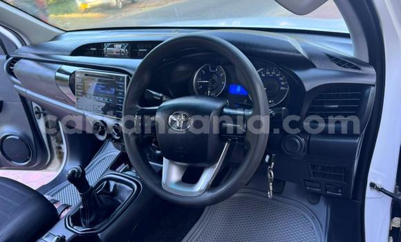 Buy Used Toyota Hilux White Car in Dar es Salaam in Dar es Salaam Buy Used Toyota Hilux White Car in Dar es Salaam in Dar es Salaam