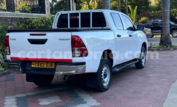 Buy Used Toyota Hilux White Car in Dar es Salaam in Dar es Salaam Buy Used Toyota Hilux White Car in Dar es Salaam in Dar es Salaam