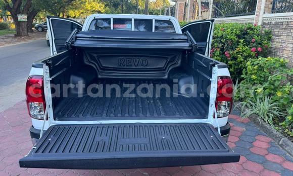 Buy Used Toyota Hilux White Car in Dar es Salaam in Dar es Salaam Buy Used Toyota Hilux White Car in Dar es Salaam in Dar es Salaam