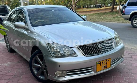 Buy Used Toyota Crown Silver Car in Dar es Salaam in Dar es Salaam Buy Used Toyota Crown Silver Car in Dar es Salaam in Dar es Salaam