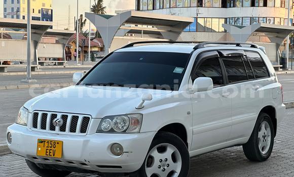 Buy Used Toyota Kluger White Car in Dar es Salaam in Dar es Salaam