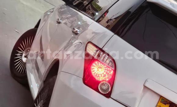 Nunua Ilio tumika Toyota IST Nyeupe Gari ndani ya Dar es Salaam nchini Dar es Salaam Nunua Ilio tumika Toyota IST Nyeupe Gari ndani ya Dar es Salaam nchini Dar es Salaam