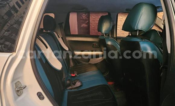 Nunua Ilio tumika Toyota IST Nyeupe Gari ndani ya Dar es Salaam nchini Dar es Salaam Nunua Ilio tumika Toyota IST Nyeupe Gari ndani ya Dar es Salaam nchini Dar es Salaam